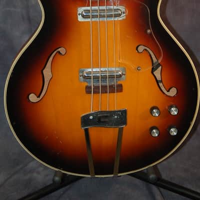 Video Demo 1967 Danelectro Coral Firefly Bass F2B4 Lipstick Pickups OrigVictoria Hardshell Case image 2