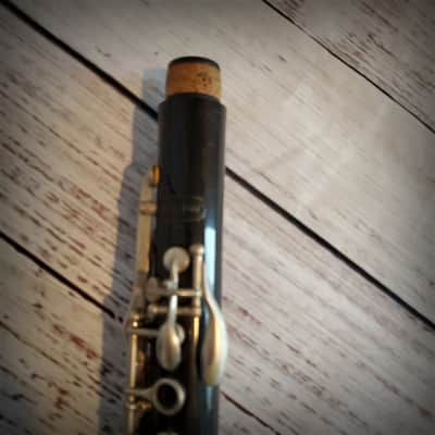 Bundy Student Clarinet with case image 2