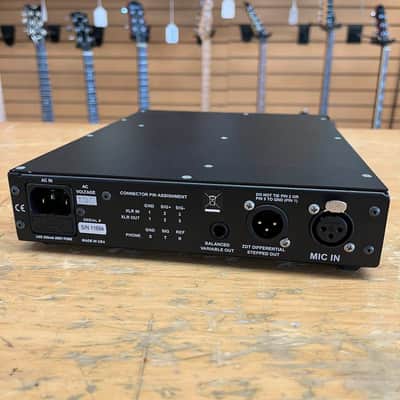 Earthworks Microphone Preamp 1021 w/Box image 2