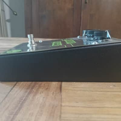 Electro-Harmonix / JHS "Big Box" Lizard Queen Octave Fuzz 2023 - Silver / Green image 2