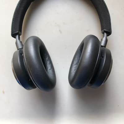 Bang & Olufsen Beoplay H9i Wireless Headphones image 5