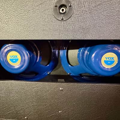 Vox CABINET HAND WIRED 2×12″ V212HWRX BLUE ALNICO 2026 - Black image 8