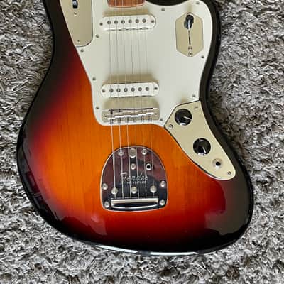 Fender American Professional Jaguar 2017 image 2