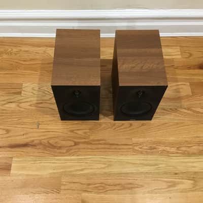 ELAC Debut 3.0 DB63-WN Bookshelf Speakers, Walnut (Pair) - 1” Aluminum Dome Tweeter & 6.5” Aramid Fiber Woofer - 2-Way Bass Reflex - 42Hz to 38KHz Response image 2