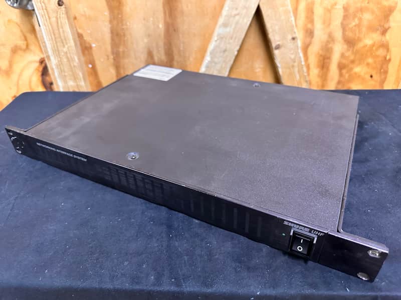 Shure UA888 UHF Interface System - Please Read image 1