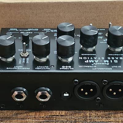 DemonFX Demonfx SIM-AMP High Quality Simplifier Bass Station Preamp Simulator, Power Amp SIM, Stereo Cab SIM & DI Out for Electric Bass 2025 - Black image 3