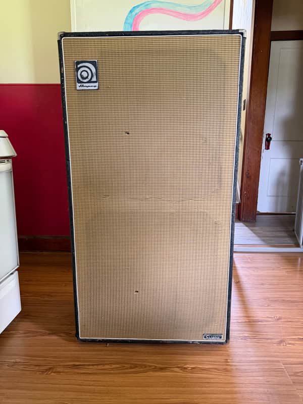 Ampeg SVT-810E Classic Series 800-Watt 8x10" Bass Speaker Cabinet