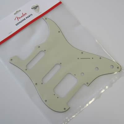 Fender American Deluxe HSS Stratocaster Pickguard Mint Green 0054021049