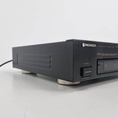 Pioneer F-447L - FM/AM Digital Synthesizer Tuner image 3