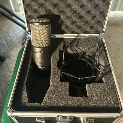 AKG P420 Large-Diaphragm Condenser Microphone w/ Shockmount & Hardshell Case image 5