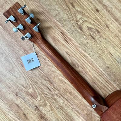 Martin 000C JR-E Natural image 16