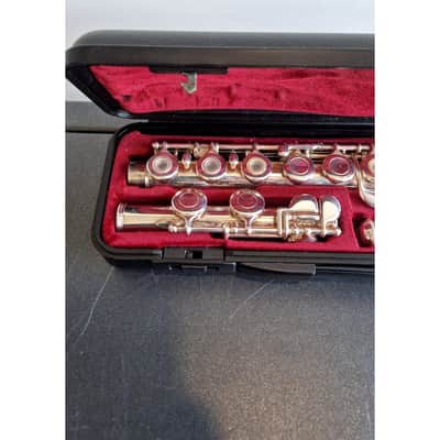 Yamaha YFL-381 - Wind Instrument - Silver - Very Good w/ Hard Case & Cleaning rod image 10