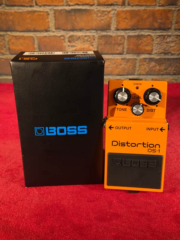Boss DS-1 Distortion (Black Label) w/ Original Box | Reverb
