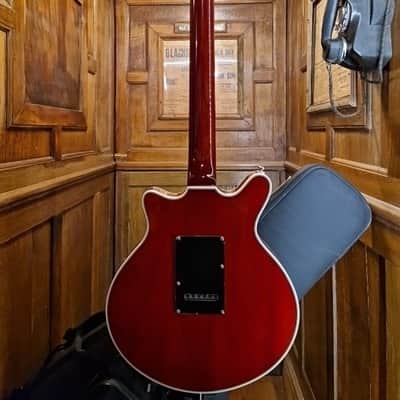 Brian May Guitars Red Special image 2