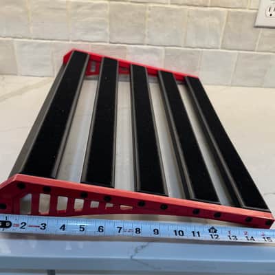 Moen Pedal Bridge pedalboard 2025 - Red image 2
