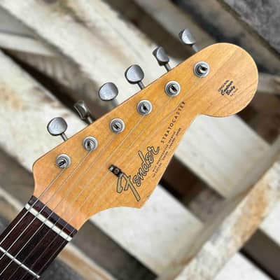 2005 Fender Custom Shop Greg Fessler Master Design 1964 Relic Gold Sparkle Stratocaster image 8