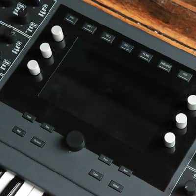 Waldorf Quantum 61-Key Hybrid Synthesizer image 4
