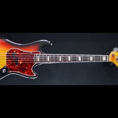 Fender V 1970 - 3 Tone Sunbursst image 6