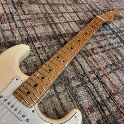 Fender Player II Stratocaster with Roasted Maple Neck 2025 - Present - Olympic White image 4