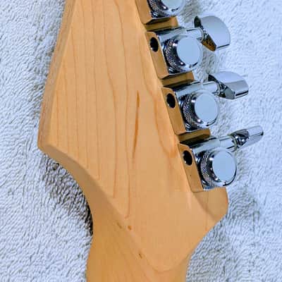 2002 Fender American Deluxe Stratocaster with Maple Fretboard - Montego Black image 23