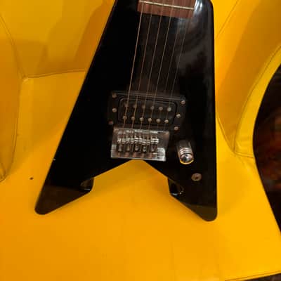 First Act Me276 - Black Mini V electric guitar image 3