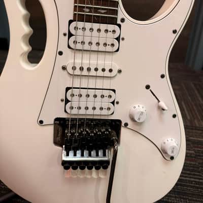 Ibanez JEMJR-WH Steve Vai Signature with Jatoba Fretboard 2018 - Present - White image 13