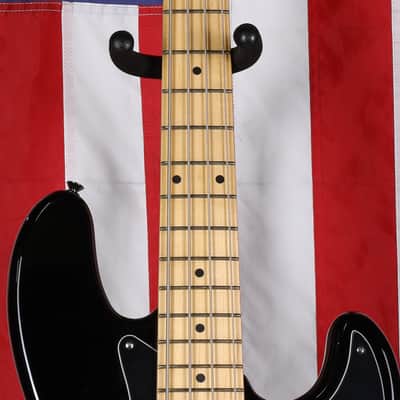 Fender Standard Jazz Bass - Black image 4