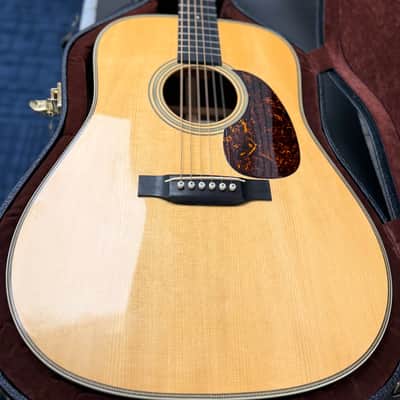 Martin D-28 Marquis Acoustic 2011 Adirondack Spruce Top, East Indian Rosewood Back & Sides with Hardshell Case - Pre Owned image 4