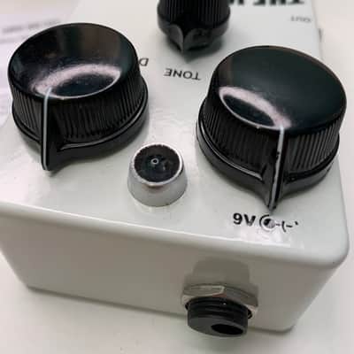 Wren and Cuff White Elk Small Foot Fuzz 2010s - White image 8