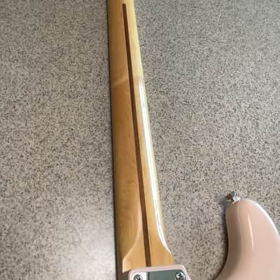 Fender Stratocaster 2018 - Shell Pink image 6