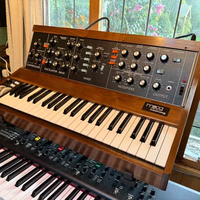Moog Minimoog Model D Reissue 44-Key Monophonic Synthesizer (2016) 2016 - 2017 - Black / Wood image 2
