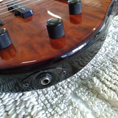 Peavey Millennium BXP Dark Quilted Finish image 10