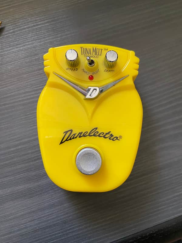 Danelectro Tuna Melt Tremolo 2010s - Yellow image 1