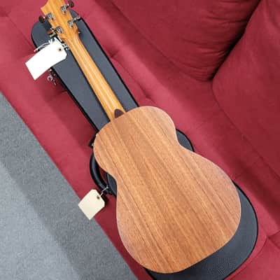 Kamaka Baritone Ukulele HF4 with Case 2025 - Solid Koa image 11