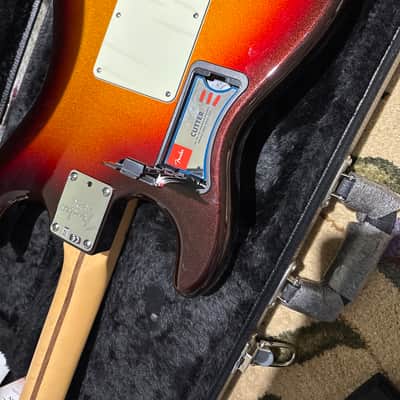 Fender Deluxe Plus Stratocaster 2016 - Metallic Sunburst image 13