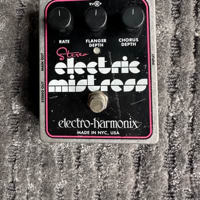 Electro-Harmonix Stereo Electric Mistress Flanger / Chorus 2007 - Present - Black / Pink image 2