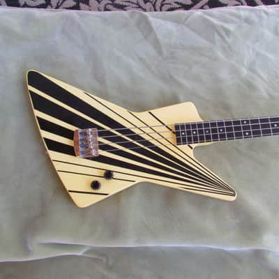 1986 Gibson Explorer Shadow Bass image 4