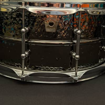 Ludwig LB417KT 14” x 6,5” Black Beauty Hammered snare drum imagen 2