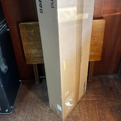 Roland V-Combo VR-09-B 61-key Stage Performance Keyboard w/ box image 11