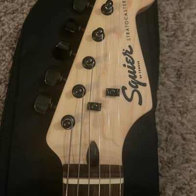 Squier FSR Bullet Stratocaster HSS -2018-2-Color Sunburst image 3