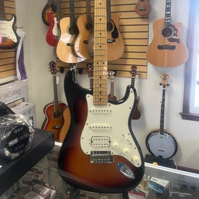 Fender Player Stratocaster HSS with Maple Fretboard  - Present - 3-Color Sunburst image 1