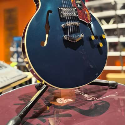 Gretsch G2622 Streamliner Center Block Double-Cut with V-Stoptail 2025 - Present - Midnight Sapphire image 2