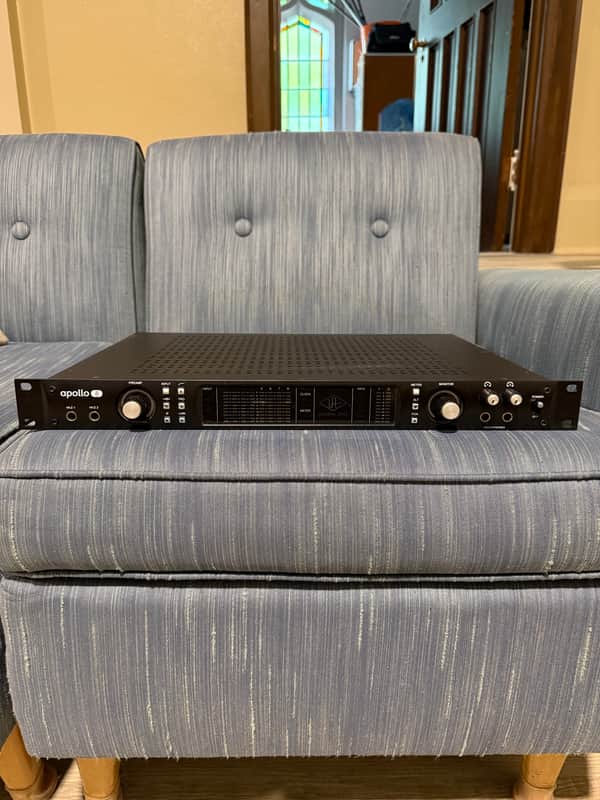 Universal Audio Apollo 8 QUAD Thunderbolt 2 Audio Interface | Reverb