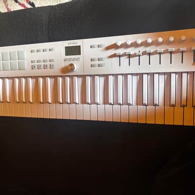 Arturia KeyLab Essential 49 MkIII MIDI Controller 2024 - Present - Alpine White