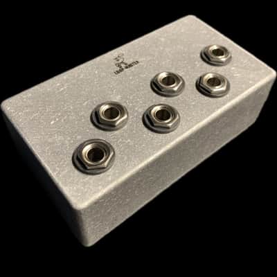Loop-Master Pedals 6-Way TRS/TS Isolated Pedalboard Patch Bay/Junction Box V2 IN STOCK USA MADE!
