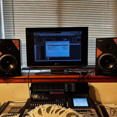 Roland DS-90A Bi-Amped Digital Studio Monitor Pair Digital 24 bit adat coax image 3