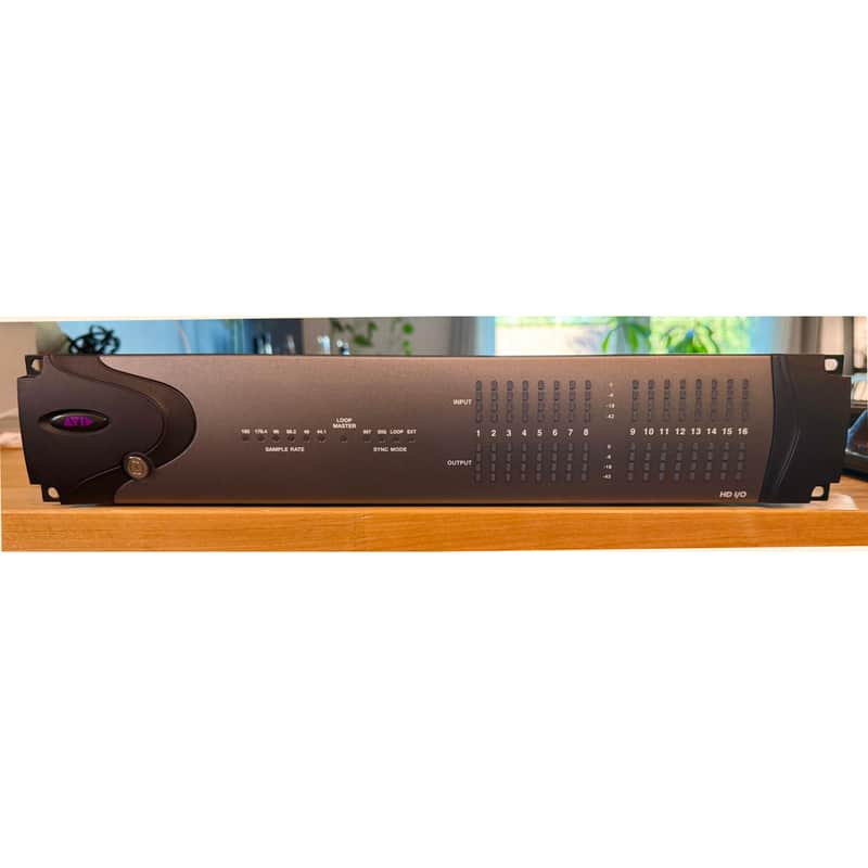 Avid HD I/O Analog 16x8 image 1