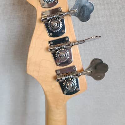 Fender Standard Jazz Bass with Rosewood Fretboard 2004 - Brown Sunburst image 12