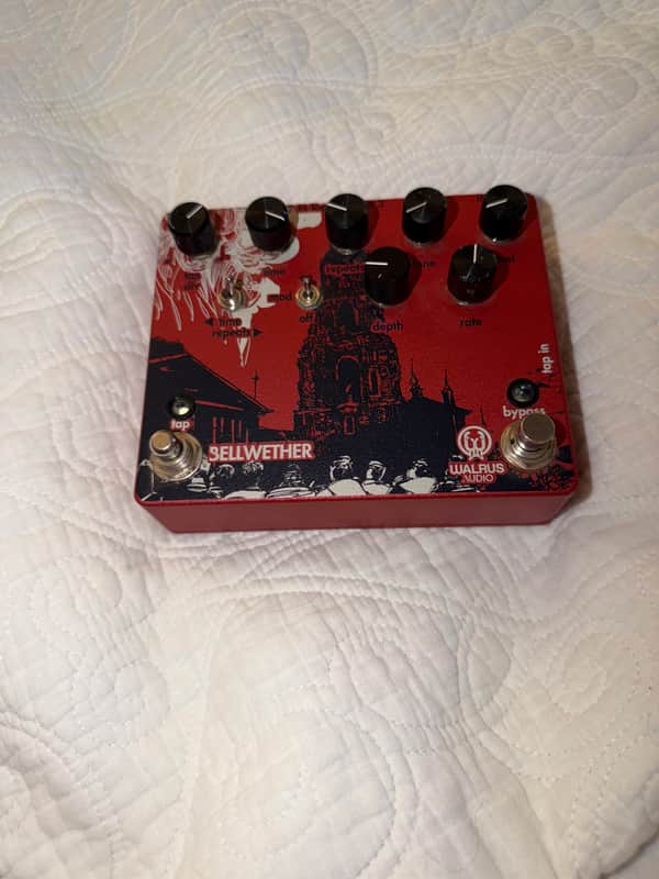 Immagine Walrus Audio Bellwether Analog Delay V1 2015 - 2016 - Red - 1