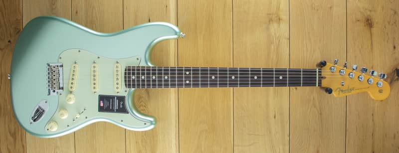 Fender AM PRO II STRAT RW MYST SFG Mystic Surf Green